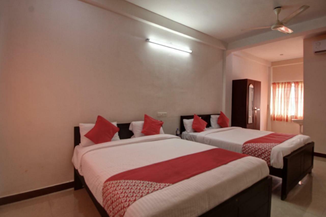 Oyo 42678 Hotel Vasantha Bhavanam Saver Коямпутур Екстер'єр фото