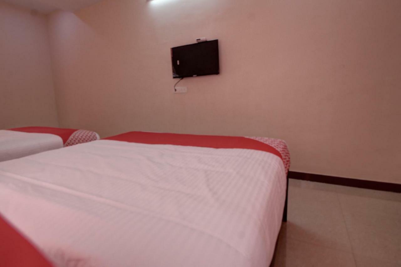 Oyo 42678 Hotel Vasantha Bhavanam Saver Коямпутур Екстер'єр фото