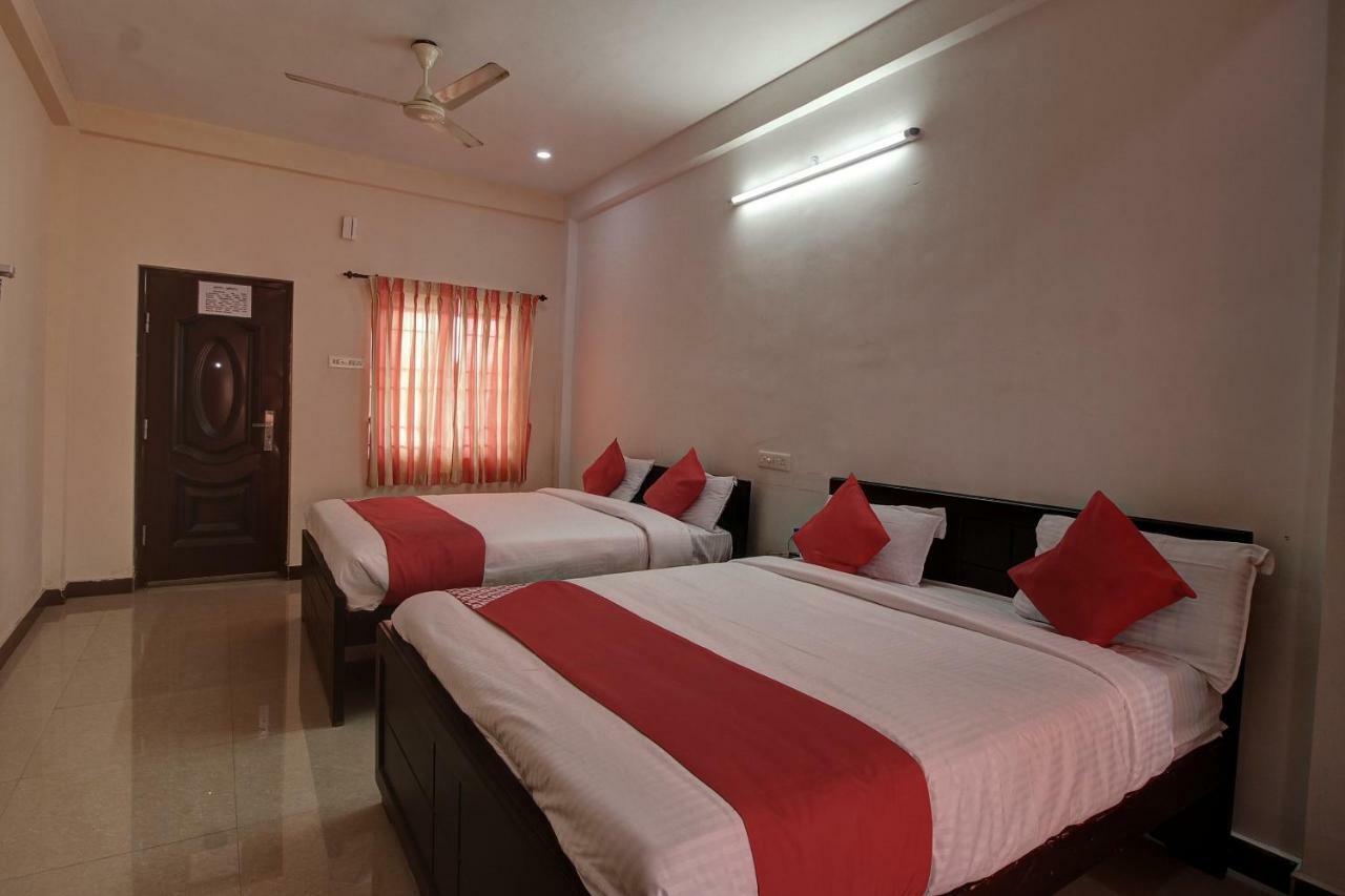 Oyo 42678 Hotel Vasantha Bhavanam Saver Коямпутур Екстер'єр фото