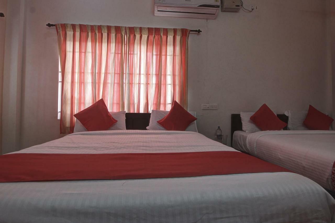 Oyo 42678 Hotel Vasantha Bhavanam Saver Коямпутур Екстер'єр фото